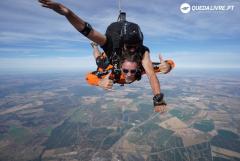 Skydiving in Queda Livre