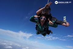 Skydiving in Queda Livre