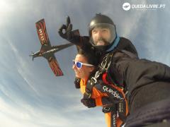 Skydiving in Queda Livre