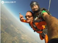 Skydiving in Queda Livre