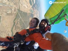 Skydiving in Queda Livre