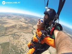 Skydiving in Queda Livre